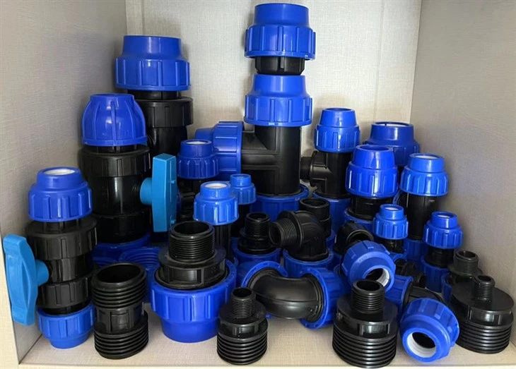 Pipe Polypropylene Compression Fittings Equal Male Female Threaded Fittings